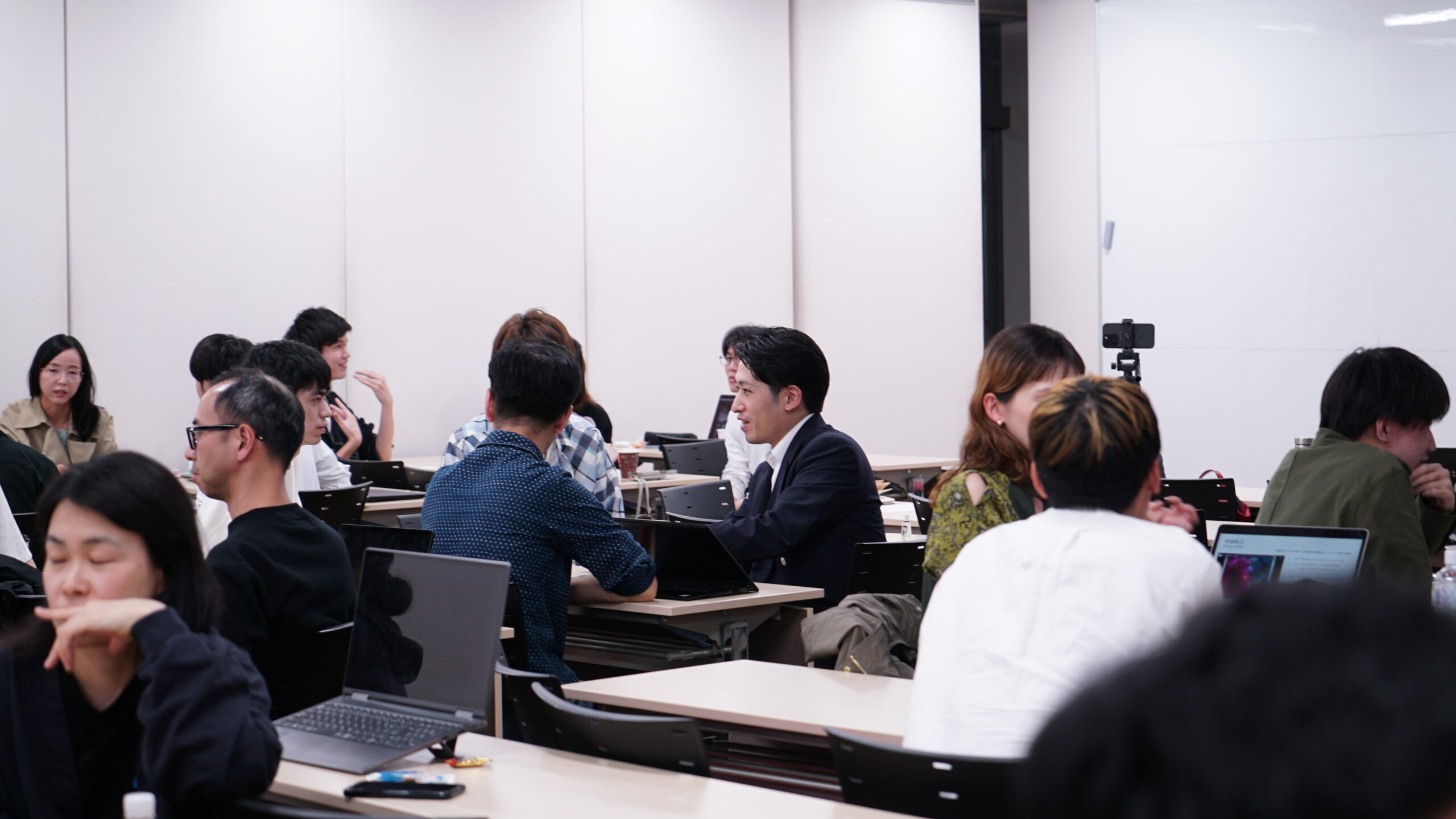 「越境」する人材とは？東大×ソニー連携講座から対話プログラムが始動｜CFD-001（前編）：筧康明＆戸村朝子